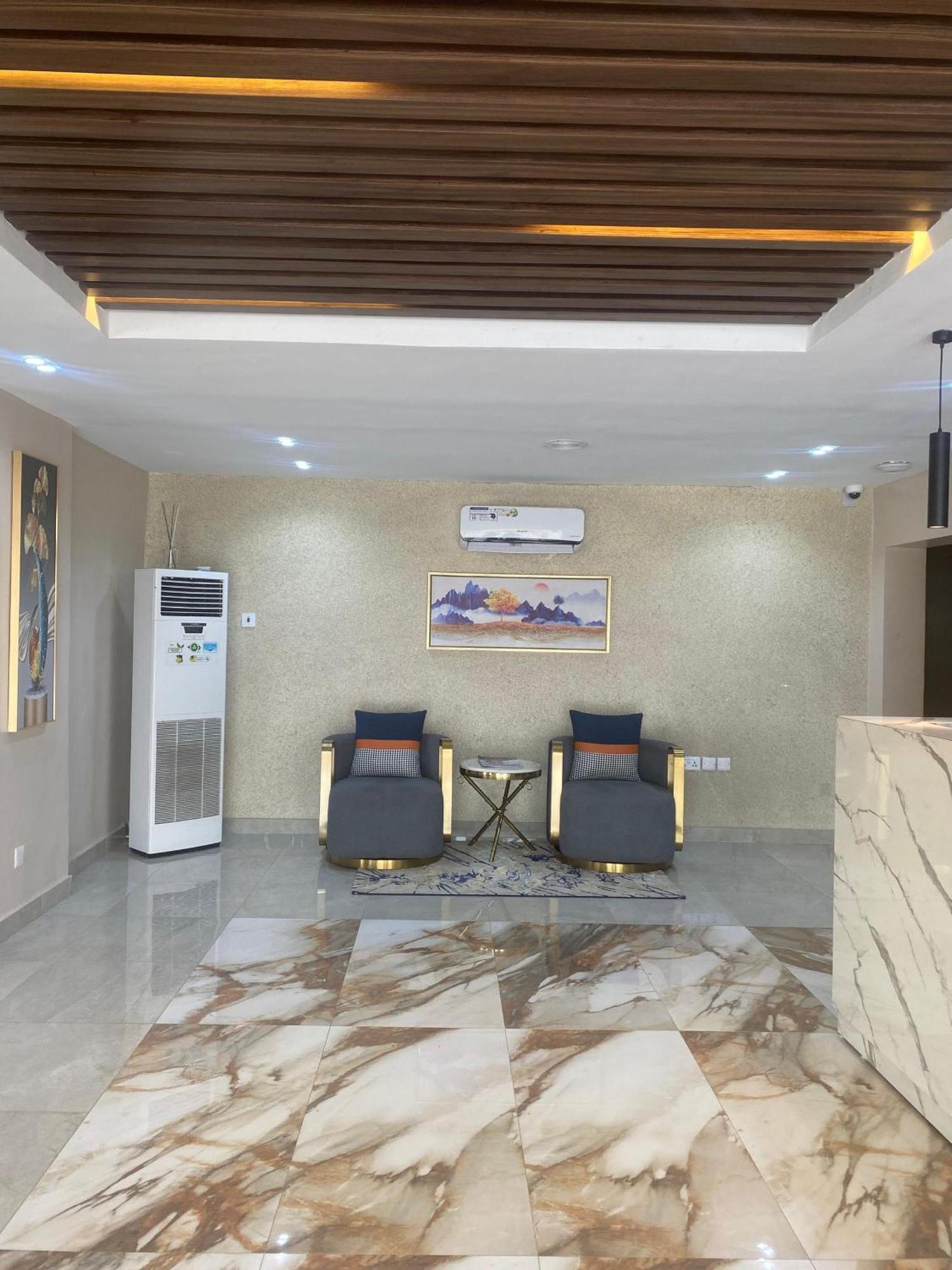 Blue Orange Hotel And Towers Shomolu Exterior photo